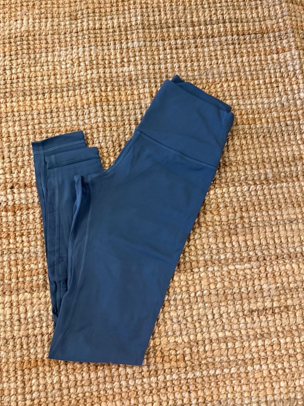 Lululemon Align Leggings in Iron Blue Size 6 28” - Picture 4 of 5